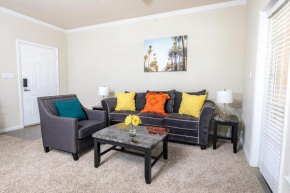 Sunscape Oasis w/resort pool Tampa, 10 min St.Pete